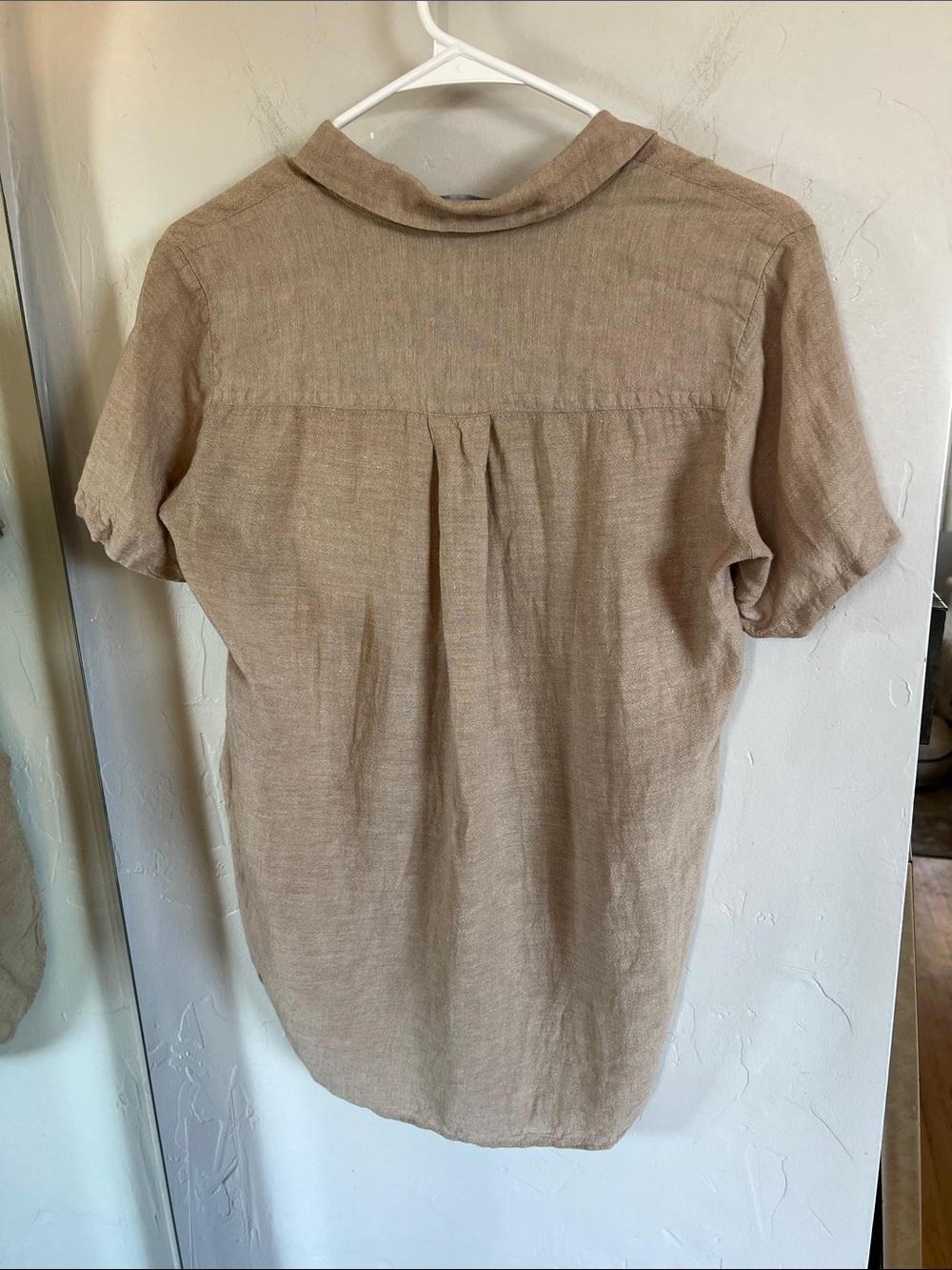 Theory Women's Short Sleeve Button-Down Shirt in Taupe - Picture 4 of 7
